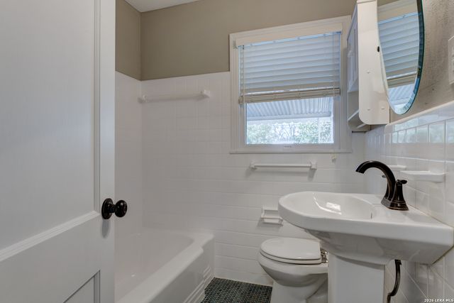 118 Bethany, San Antonio, TX 78201