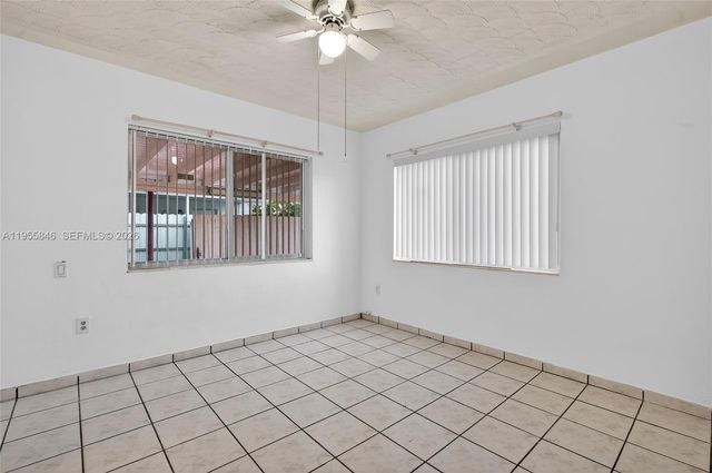 5700 NW 111th Ter, Hialeah, FL 33012