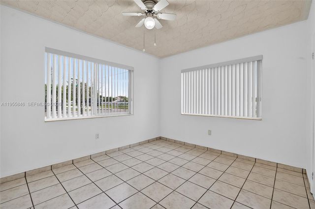 5700 NW 111th Ter, Hialeah, FL 33012