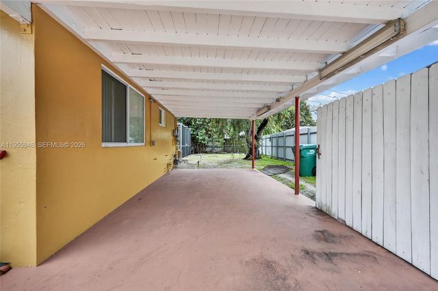 5700 NW 111th Ter, Hialeah, FL 33012