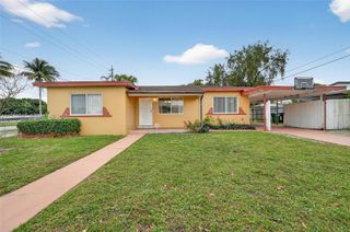 5700 NW 111th Ter, Hialeah, FL 33012