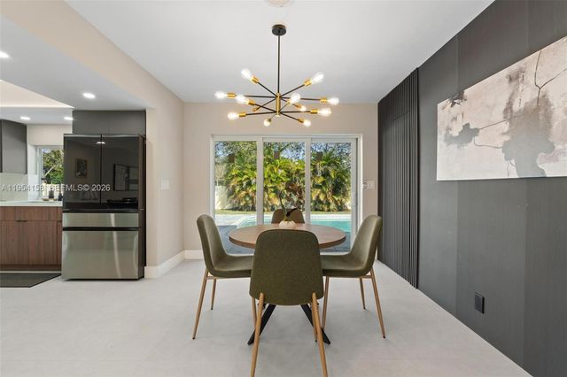 5341 SW 1st St, Plantation, FL 33317