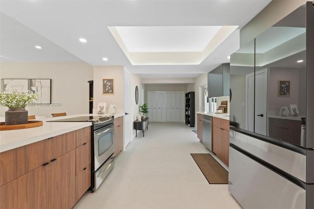 5341 SW 1st St, Plantation, FL 33317