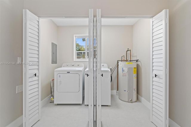 5341 SW 1st St, Plantation, FL 33317