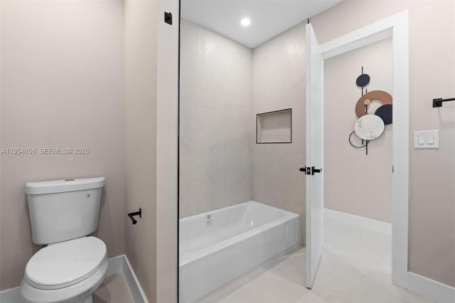 5341 SW 1st St, Plantation, FL 33317