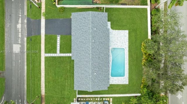 5341 SW 1st St, Plantation, FL 33317