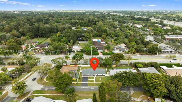 5341 SW 1st St, Plantation, FL 33317