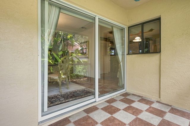 4060 Cypress Hammock Lane, Pompano Beach, FL 33069