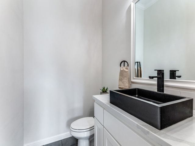 129 Lariat Court, Azle, TX 76020