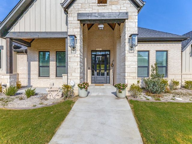 129 Lariat Court, Azle, TX 76020