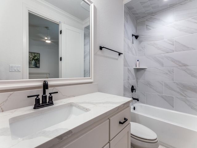 129 Lariat Court, Azle, TX 76020