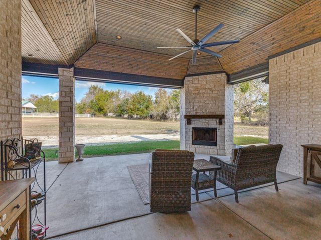 129 Lariat Court, Azle, TX 76020