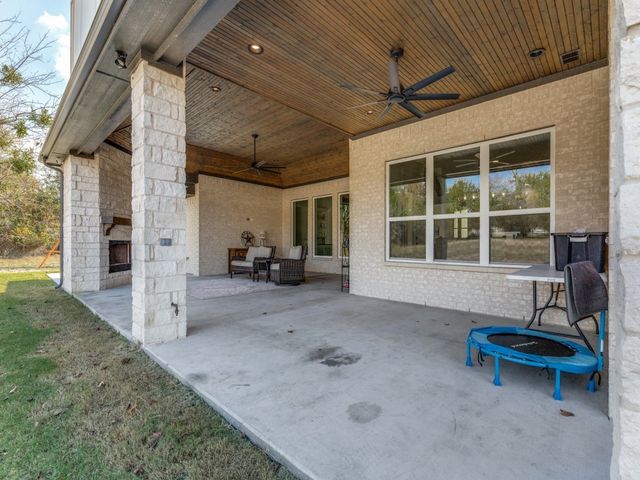 129 Lariat Court, Azle, TX 76020