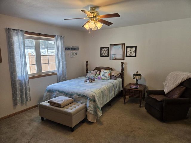 1753 W 5TH AVENUE, Oshkosh, WI 54902