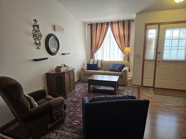 1753 W 5TH AVENUE, Oshkosh, WI 54902