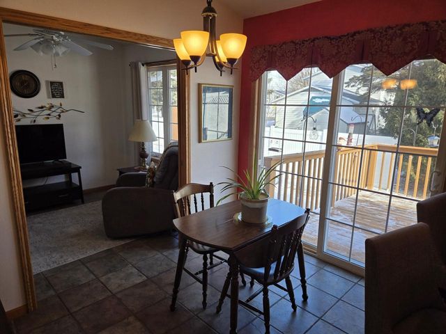 1753 W 5TH AVENUE, Oshkosh, WI 54902