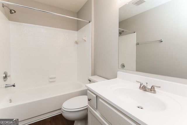 1902 Shadbark Court NW, Acworth, GA 30102