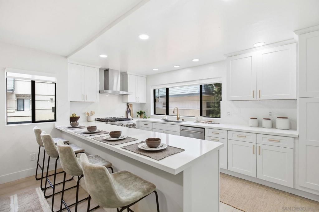 7965 Caminito Del Cid, La Jolla, CA 92037 — photo 5
