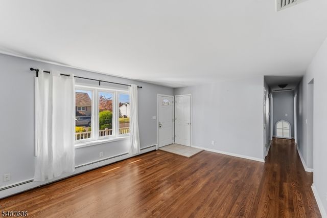 8 N 11Th Ave, Manville Boro, NJ 08835
