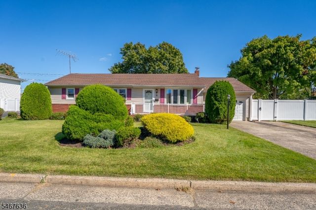 8 N 11Th Ave, Manville Boro, NJ 08835