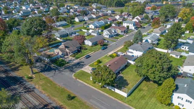8 N 11Th Ave, Manville Boro, NJ 08835