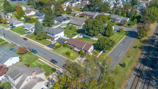 8 N 11Th Ave, Manville Boro, NJ 08835