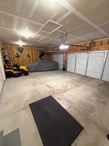 9069 Heritage Drive, Romulus, MI 48174