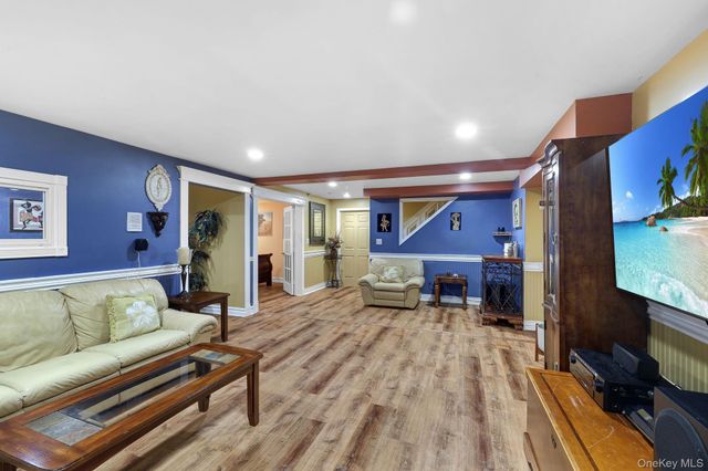 271 Woodlands Drive, Tuxedo Park, NY 10987