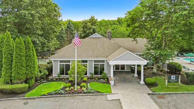 271 Woodlands Drive, Tuxedo Park, NY 10987