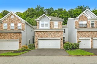 271 Woodlands Drive, Tuxedo Park, NY 10987