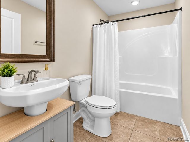 8918 Braxton Lane, Montgomery, AL 36117