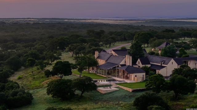 850 SISTERDALE RD, Boerne, TX 78006