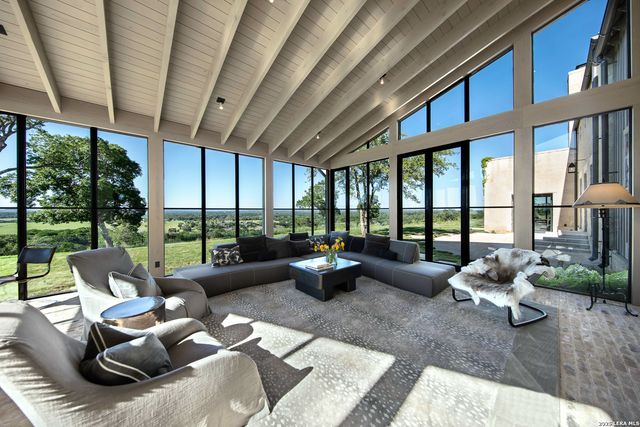 850 SISTERDALE RD, Boerne, TX 78006