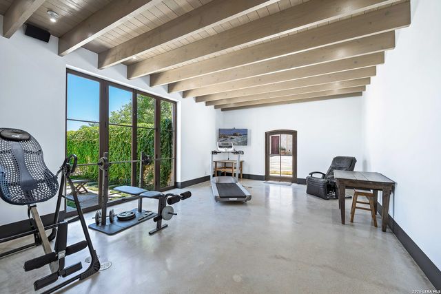 850 SISTERDALE RD, Boerne, TX 78006