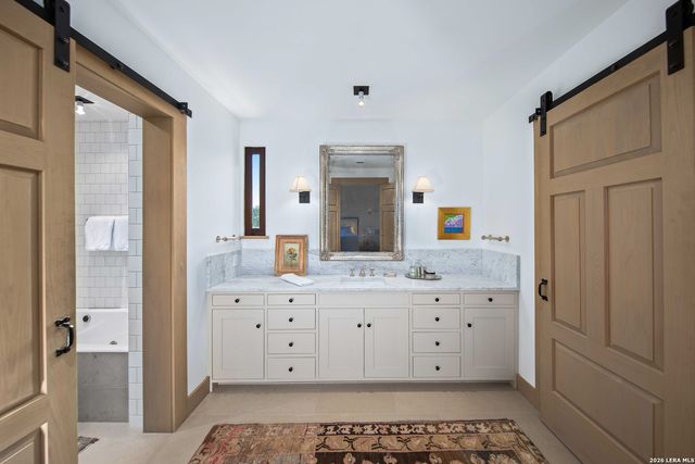 850 SISTERDALE RD, Boerne, TX 78006