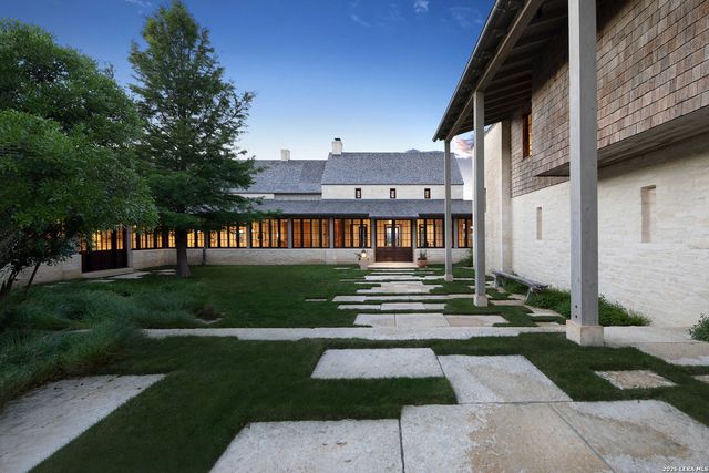 850 SISTERDALE RD, Boerne, TX 78006