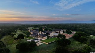 850 SISTERDALE RD, Boerne, TX 78006