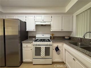 11839 Burbank Boulevard 3, Valley Village, CA 91607