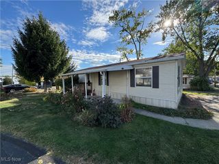 26240 Broadway Avenue 67, Oakwood, OH 44146