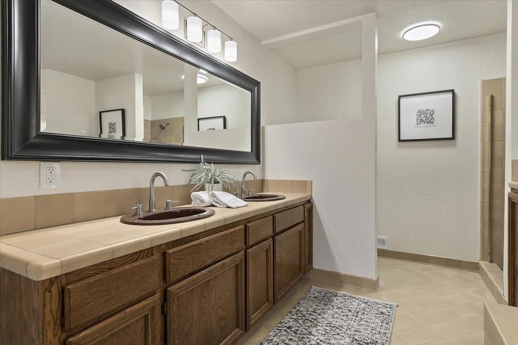 Image 16 of property listing at 150 Winding, San Carlos, CA 94070