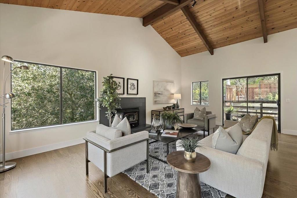 Image 2 of property listing at 150 Winding, San Carlos, CA 94070