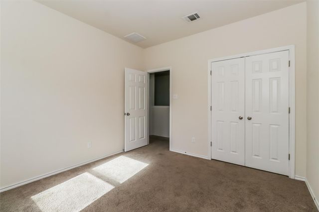 2105 Town Centre DR 47, Round Rock, TX 78664