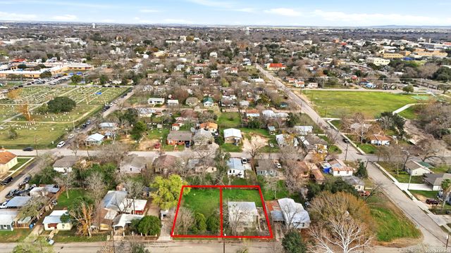 617 Williams St, Seguin, TX 78155