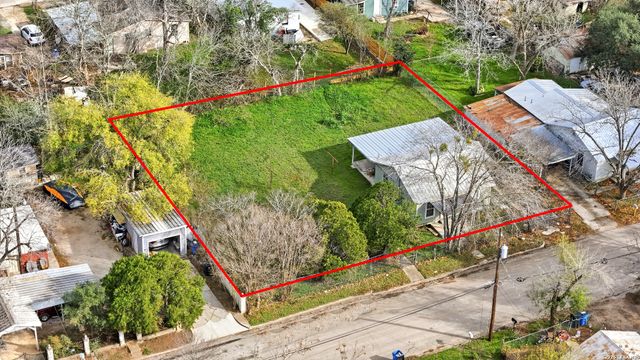 617 Williams St, Seguin, TX 78155