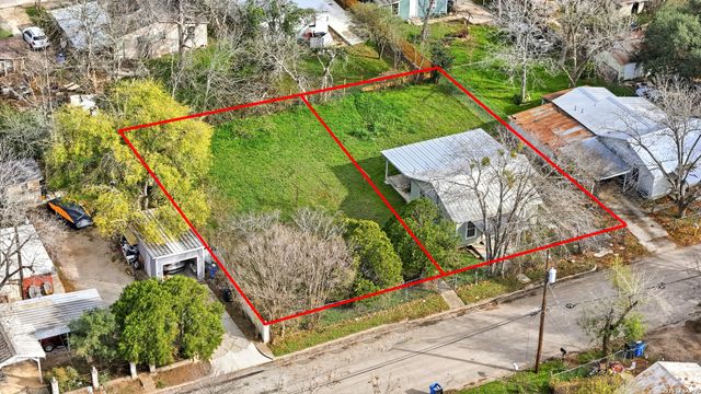 617 Williams St, Seguin, TX 78155