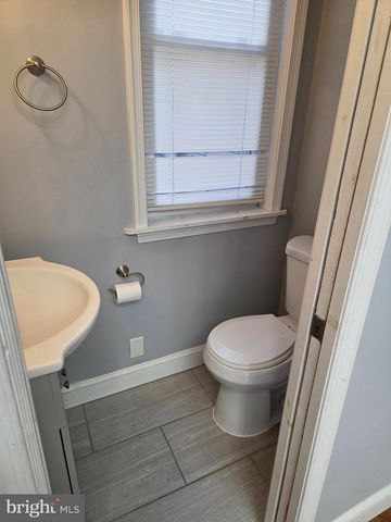 2027 E CUMBERLAND ST, Philadelphia, PA 19125