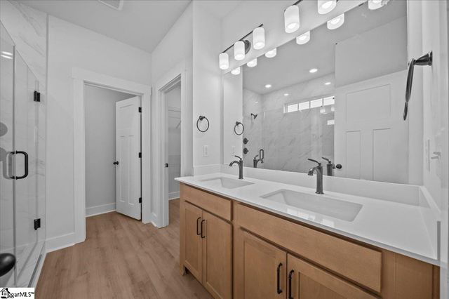 454 Amaryllis Lane, Woodruff, SC 29388