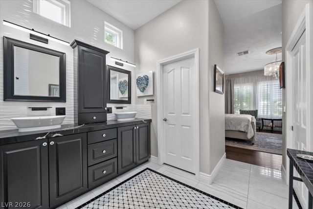 1516 Castle Wall Street, Las Vegas, NV 89117