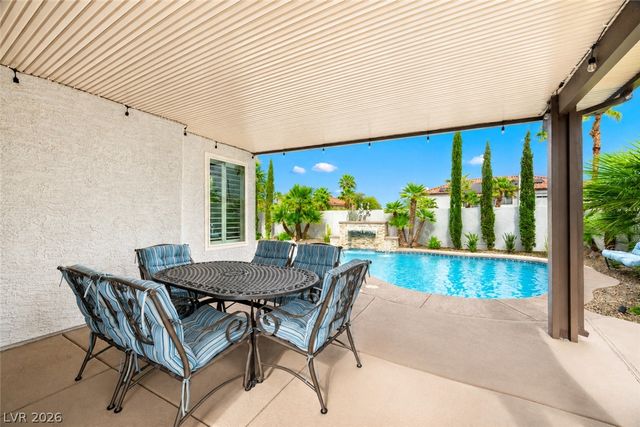 1516 Castle Wall Street, Las Vegas, NV 89117