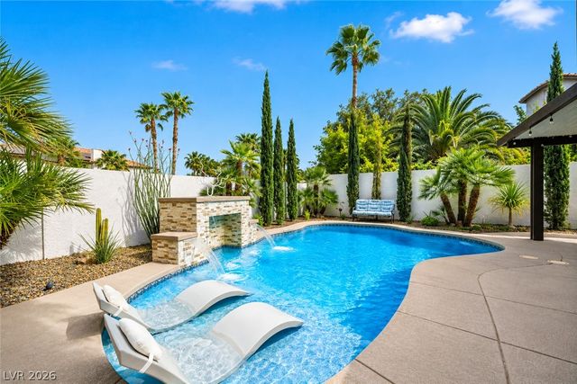 1516 Castle Wall Street, Las Vegas, NV 89117
